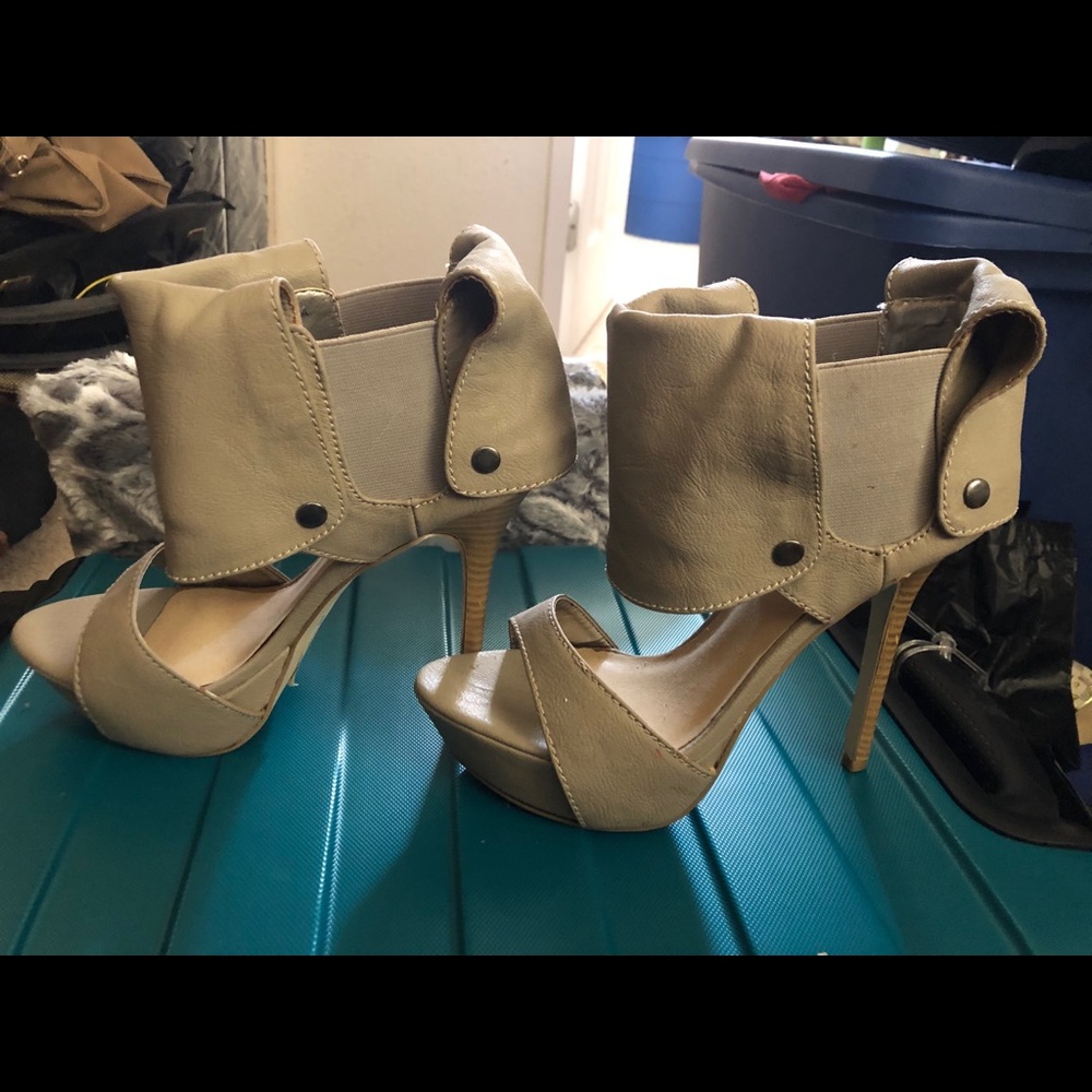 High heel shoes